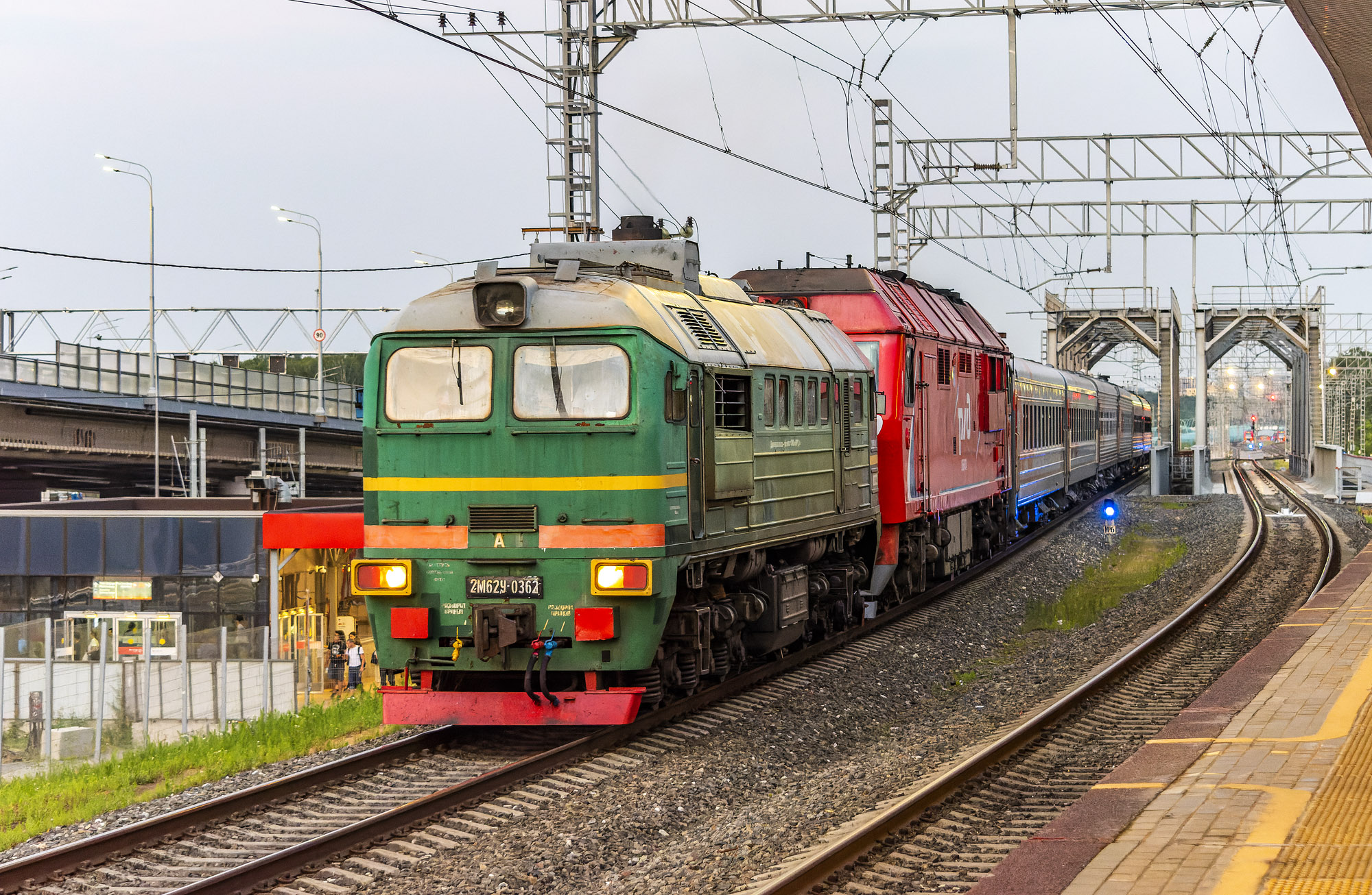 2М62У-0362; ТЭП70БС-054