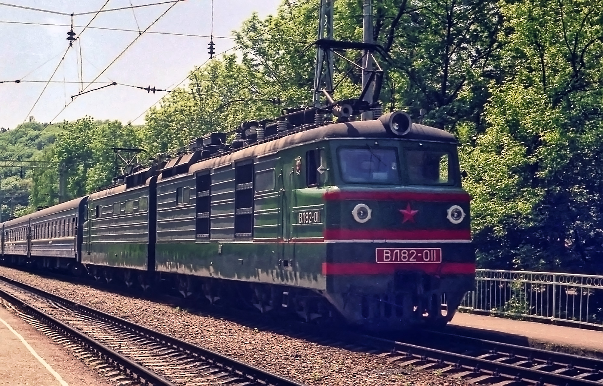 ВЛ82-011