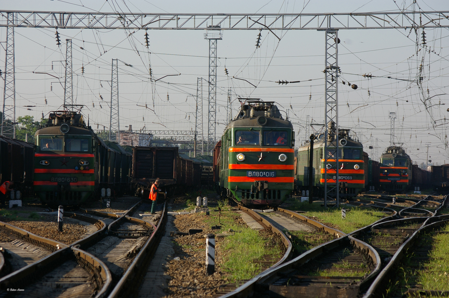 ВЛ80К-016; ВЛ80С-630; ВЛ80К-069; ВЛ80С-1702