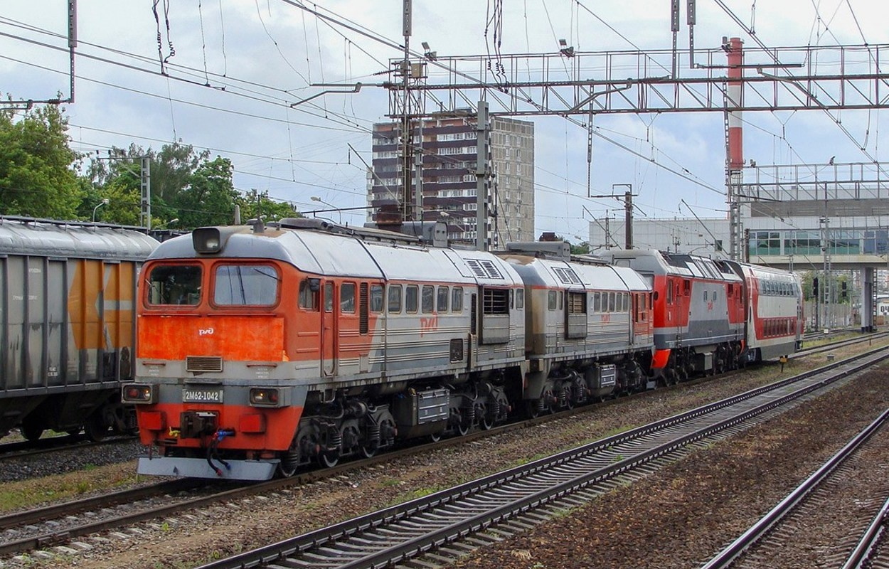 2М62-1042; ЭП2К-225