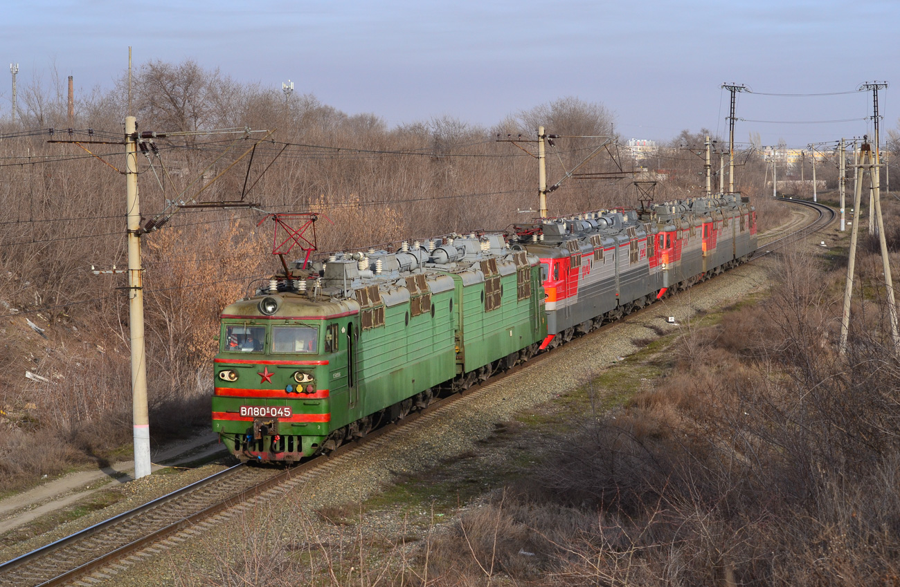 ВЛ80С-045; ВЛ80Т-2069; ВЛ80С-1151; ВЛ80С-1699