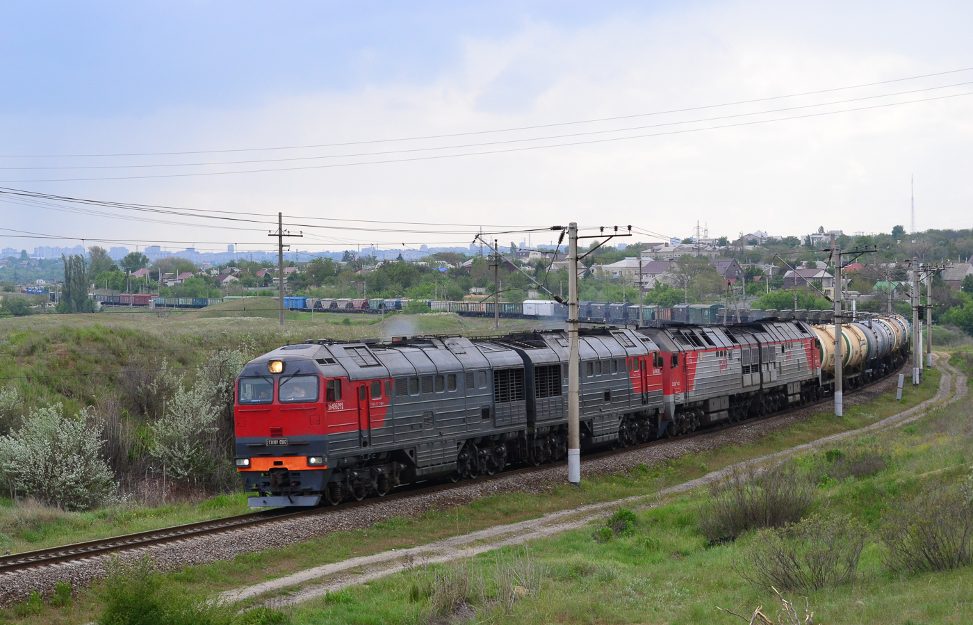 2ТЭ116У-0302; 2ТЭ25КМ-0222