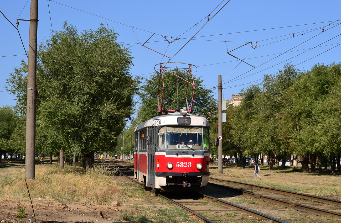 "Татра" T3SU №5828