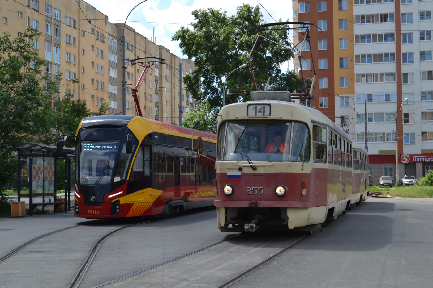 Tatra T3SU №355+354; 71-911ЕМ «Львенок» №00165