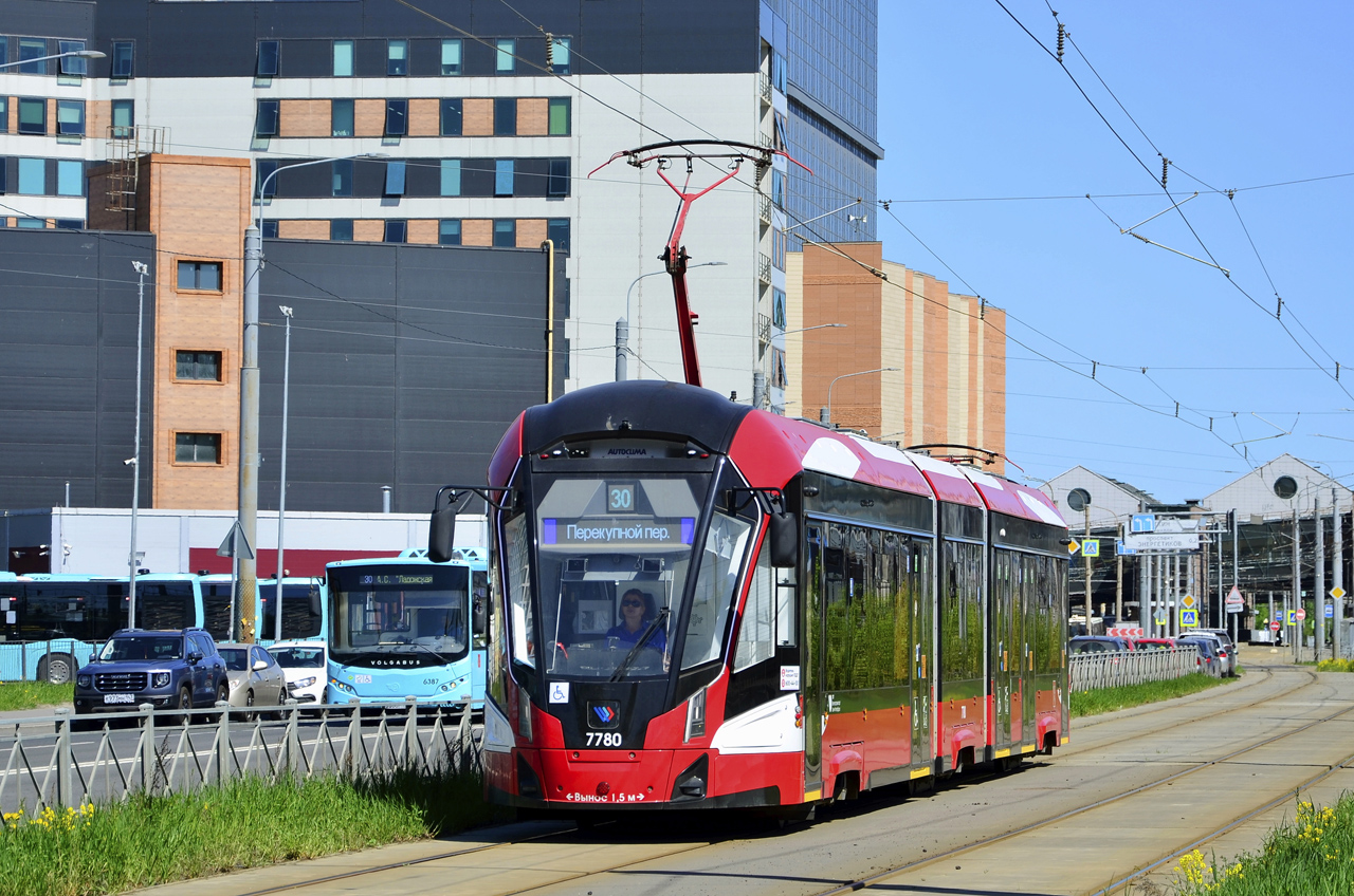 71-932 "Невский" №7780