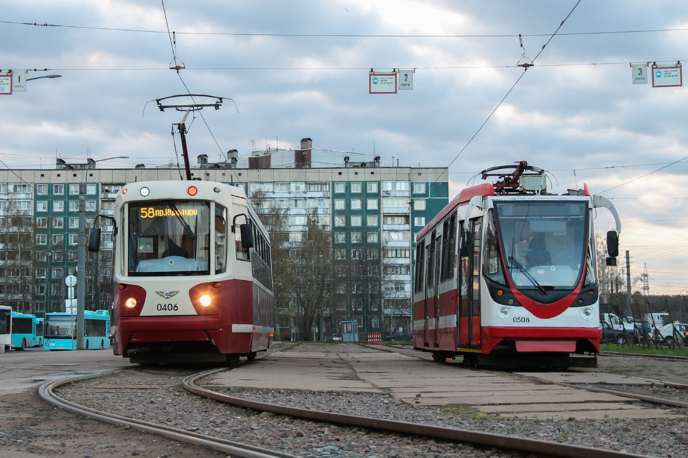 71-134А (ЛМ-99АВН) № 0508; ЛМ-68М2 (мод. СПб ГЭТ) № 0406