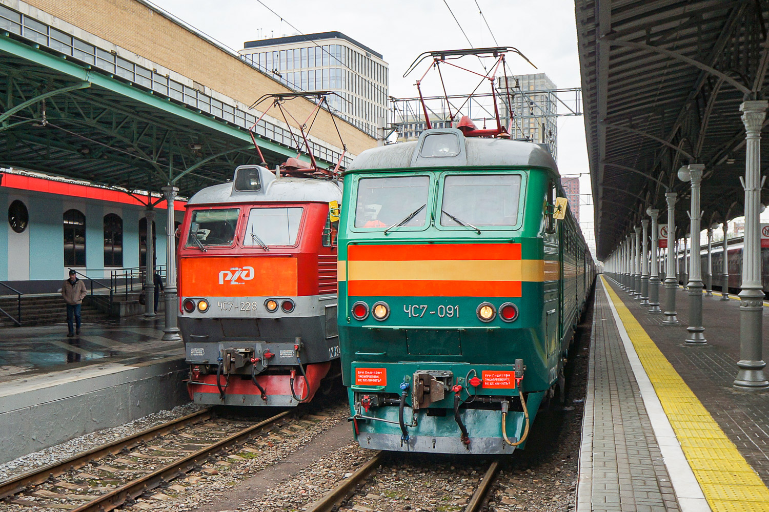 ЧС7-091; ЧС7-228