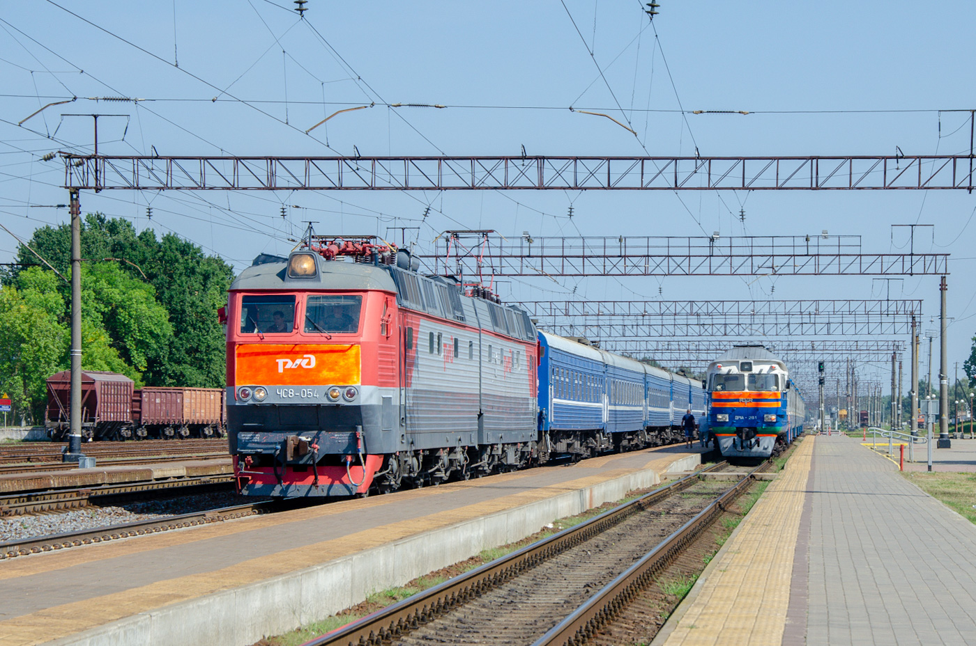 ЧС8-054; ДР1А-281