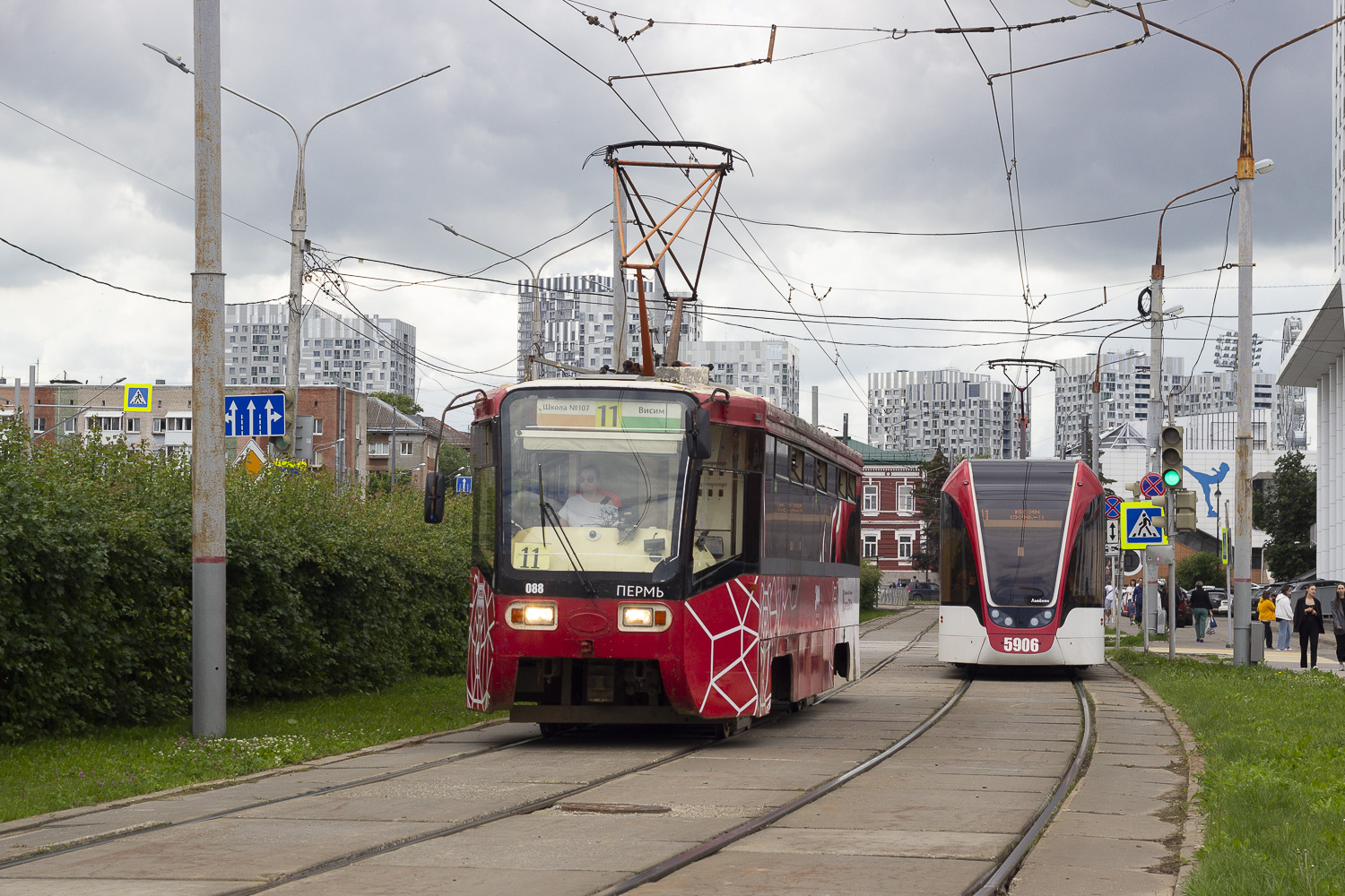 71-619К № 088; 71-911ЕМ "Львенок" № 5906