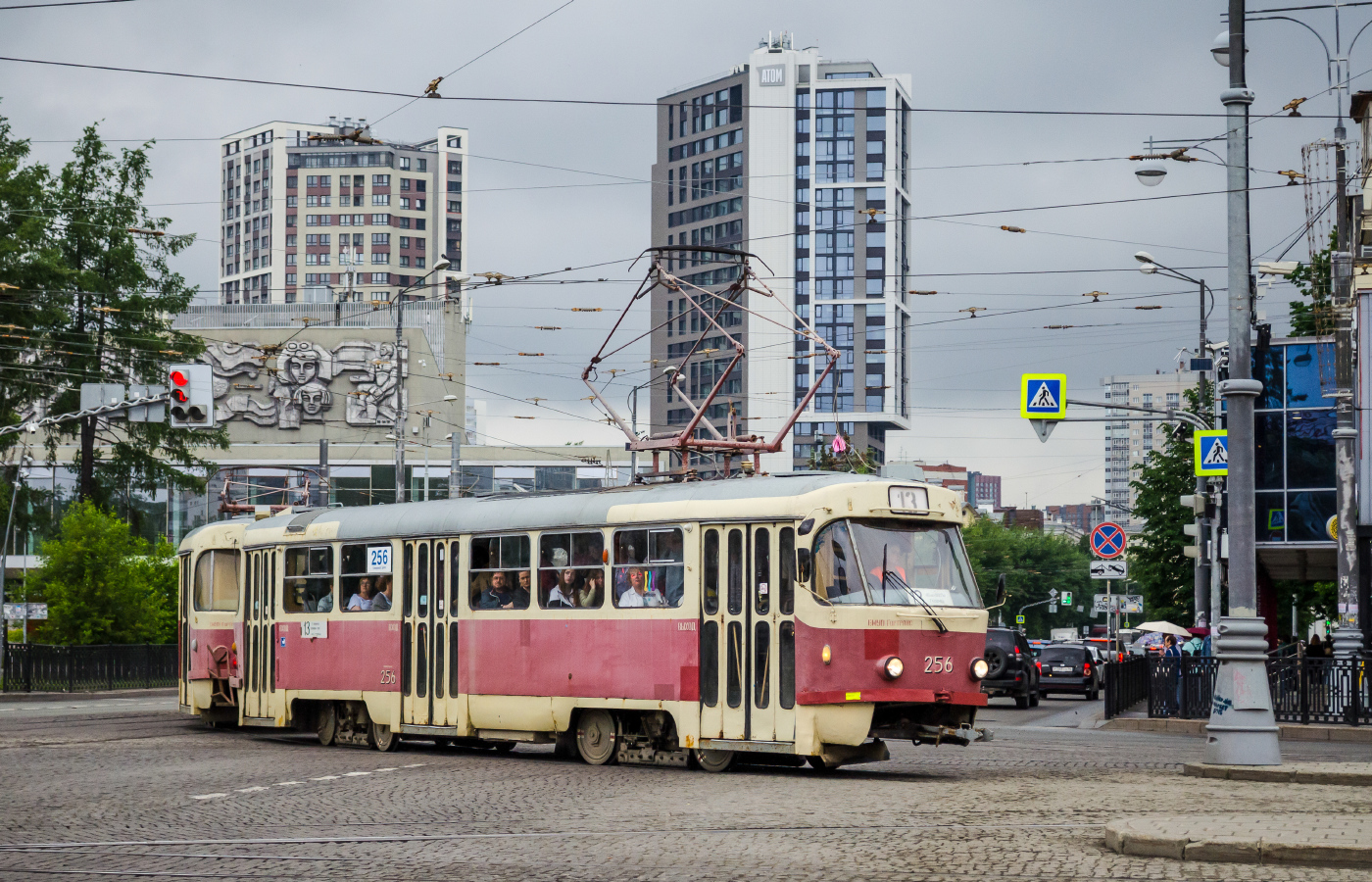Tatra Т3SU № 256