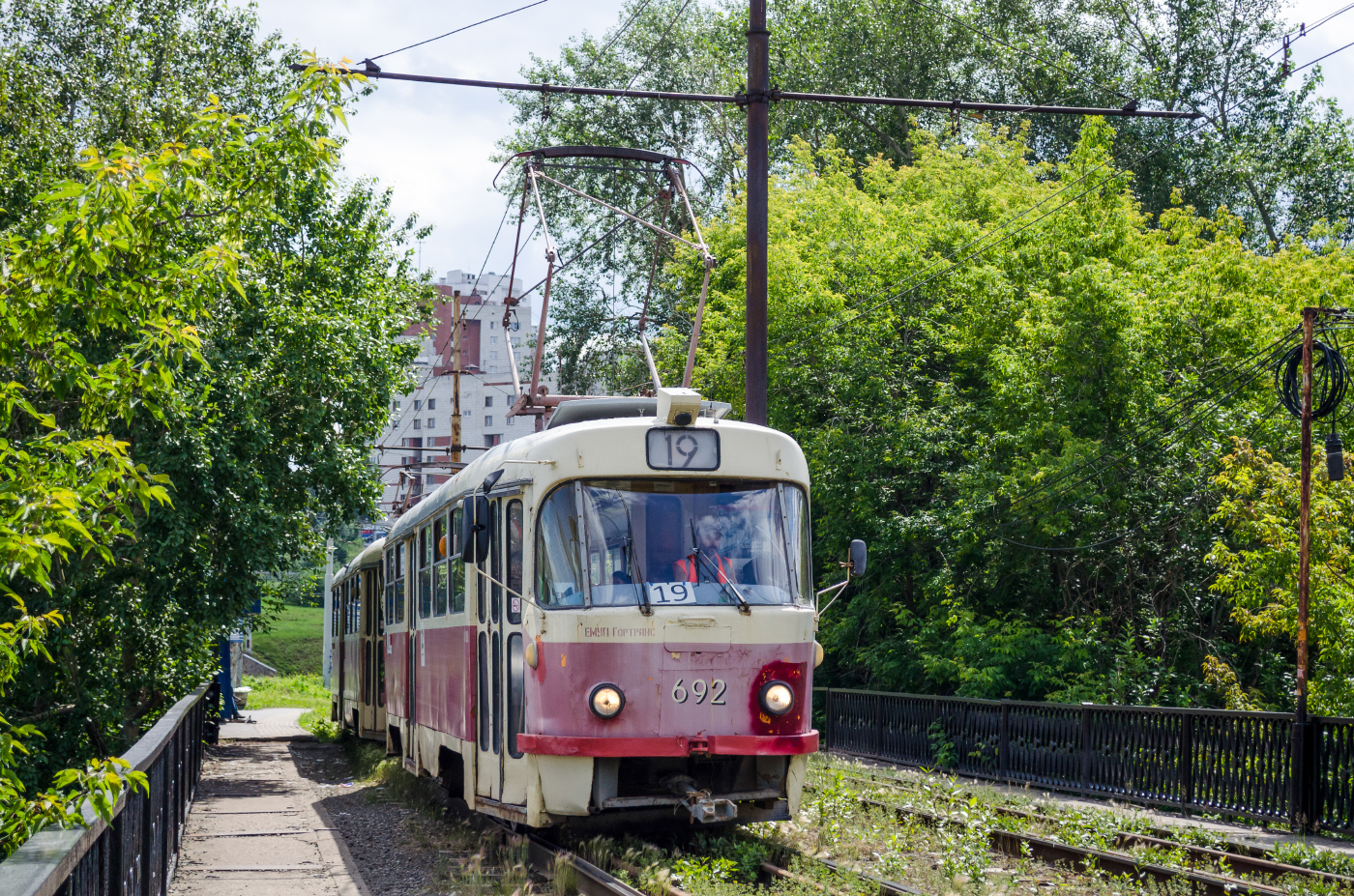 Tatra T3SU  № 692