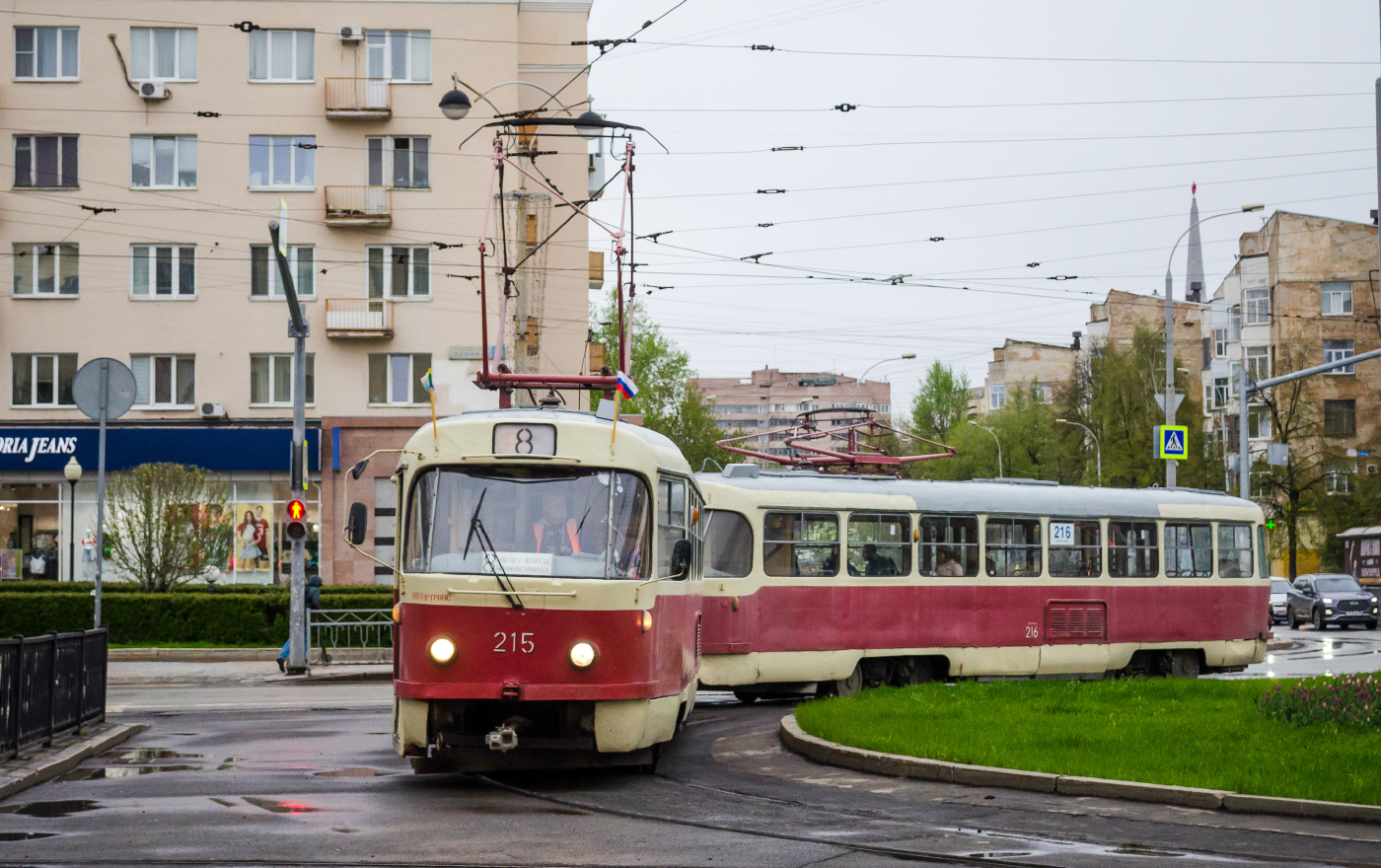 Tatra T3SU № 215
