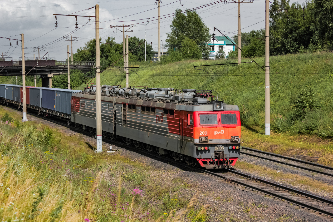 ВЛ85-200