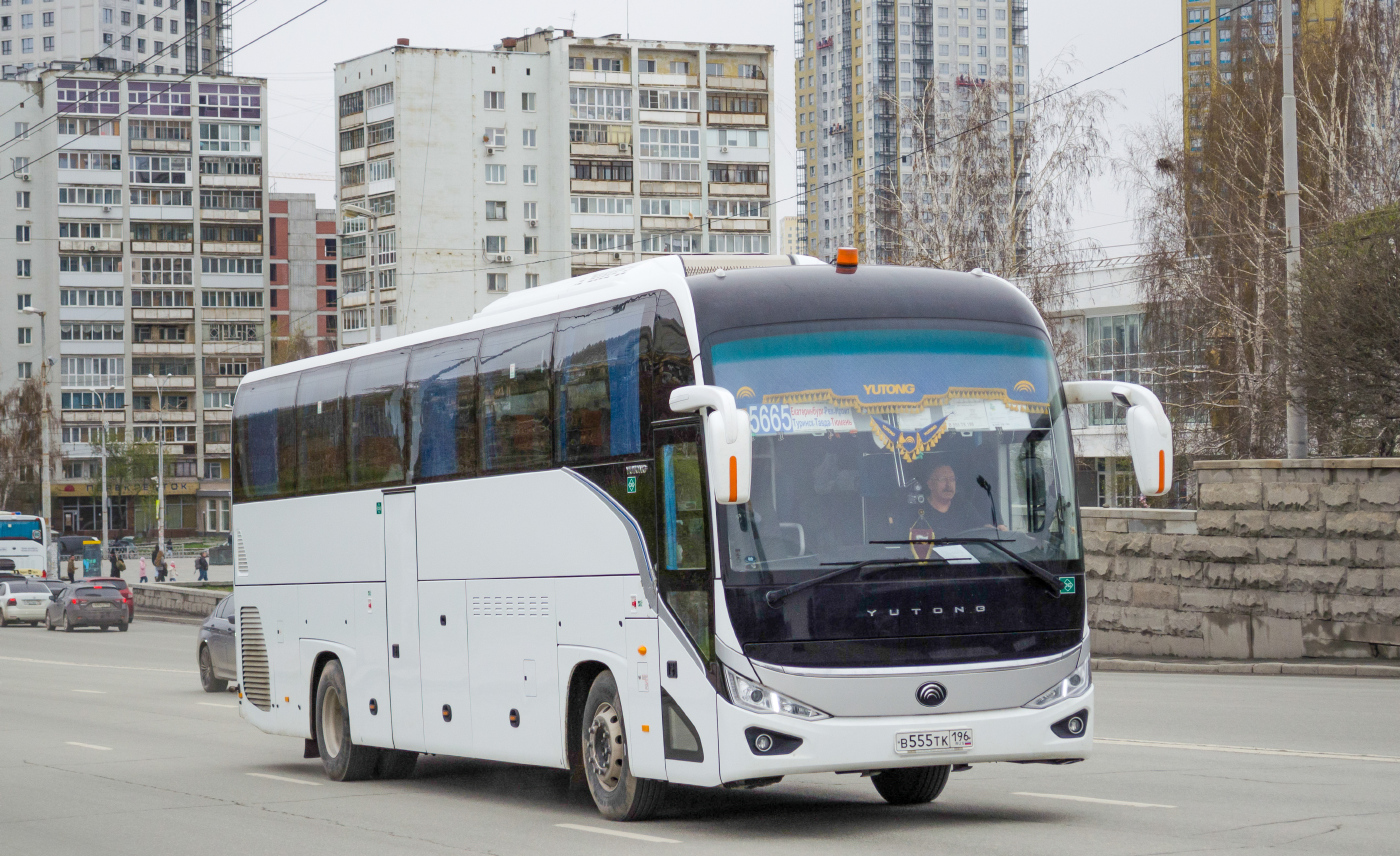 Yutong C12PRO (ZK6128HN) № В 555 ТК 196