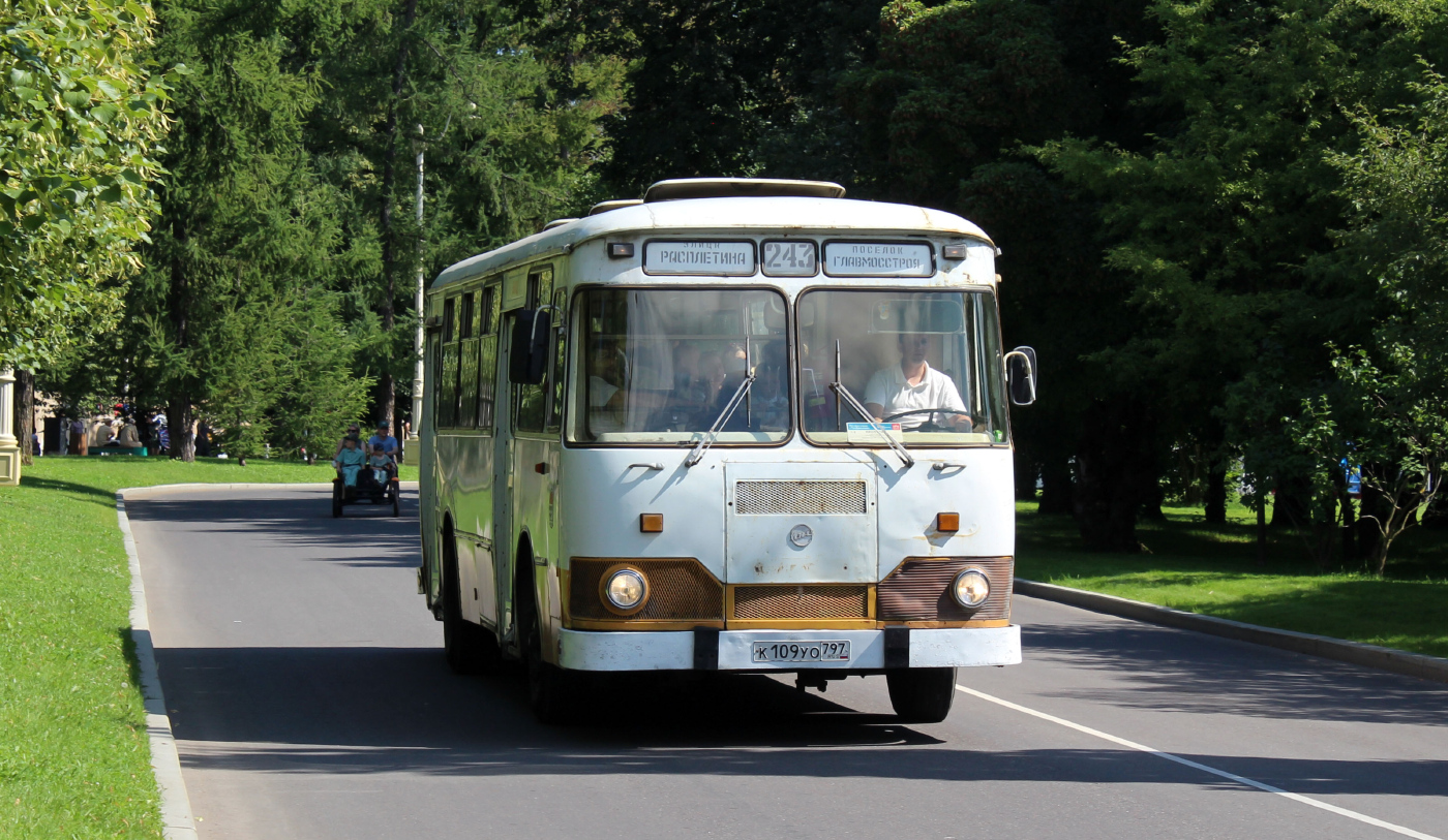 ЛиАЗ-677М К 109 УО 797