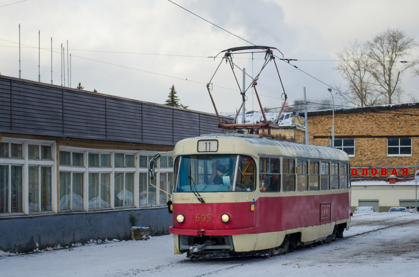Tatra T3SU № 695
