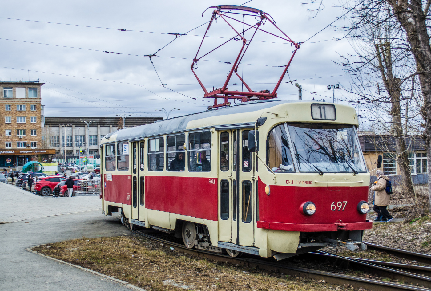 Tatra T3SU № 697