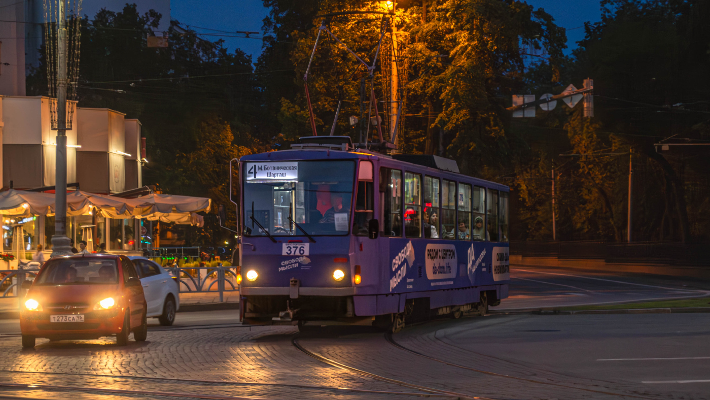 Tatra T6B5SU №376