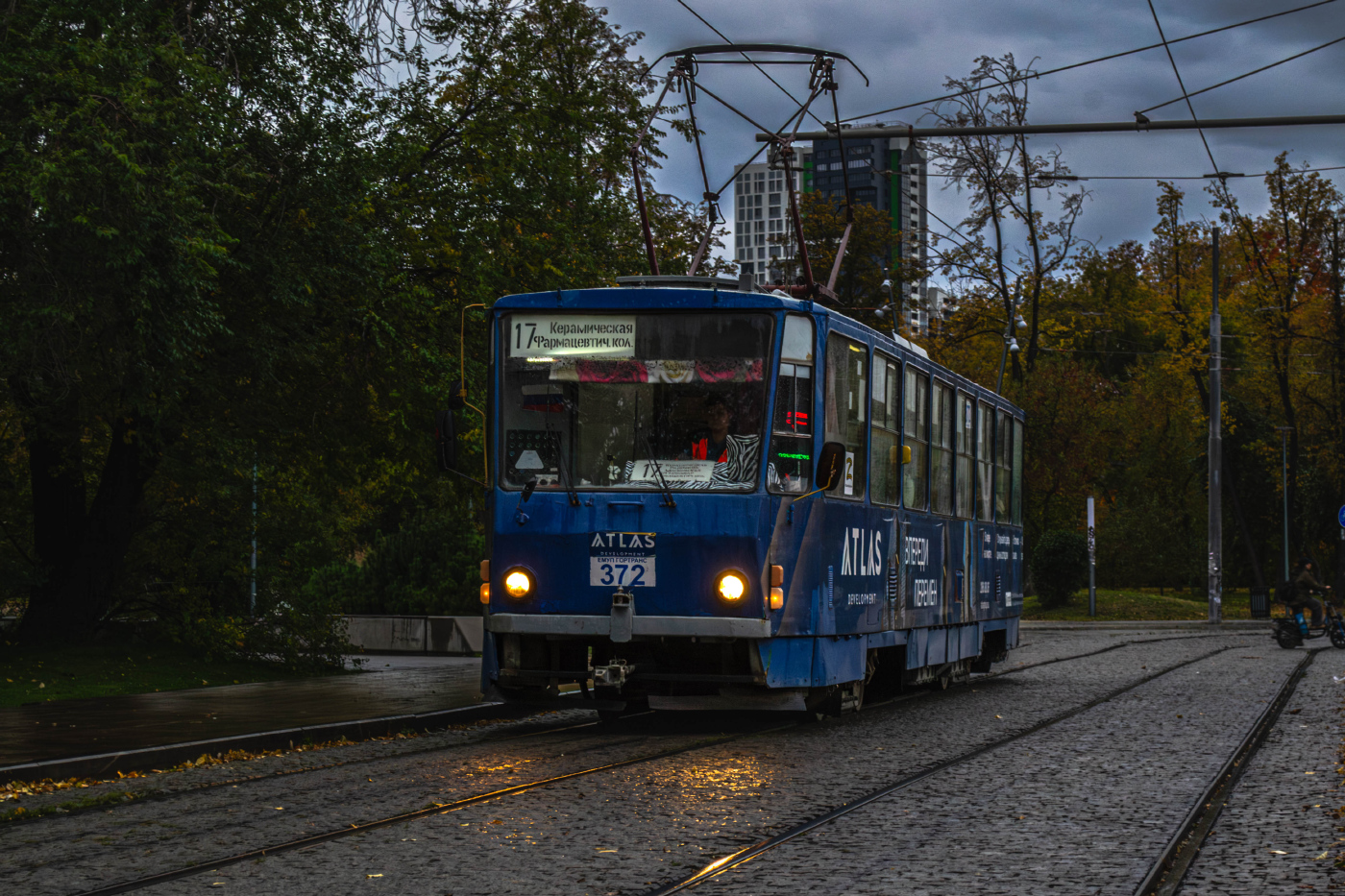 Tatra T6B5SU № 372