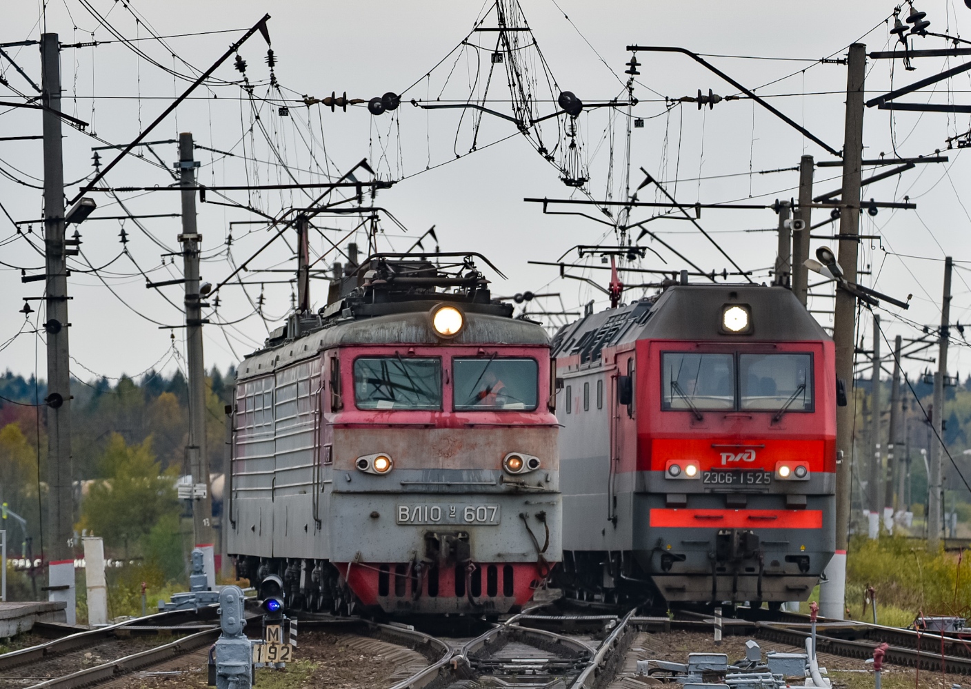 ВЛ10У-607; 2ЭС6-1525