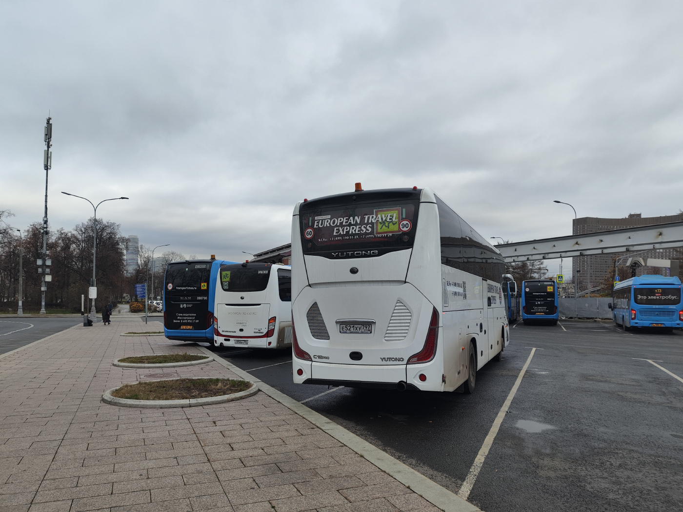 MAN R07 Lion's Coach RHC444 № 090706; Yutong ZK6938HB9 № С 858 ВА 250; Yutong C12PRO (ZK6128H) № Е 521 ХУ 797; MAN R07 Lion's Coach RHC444 № 090713
