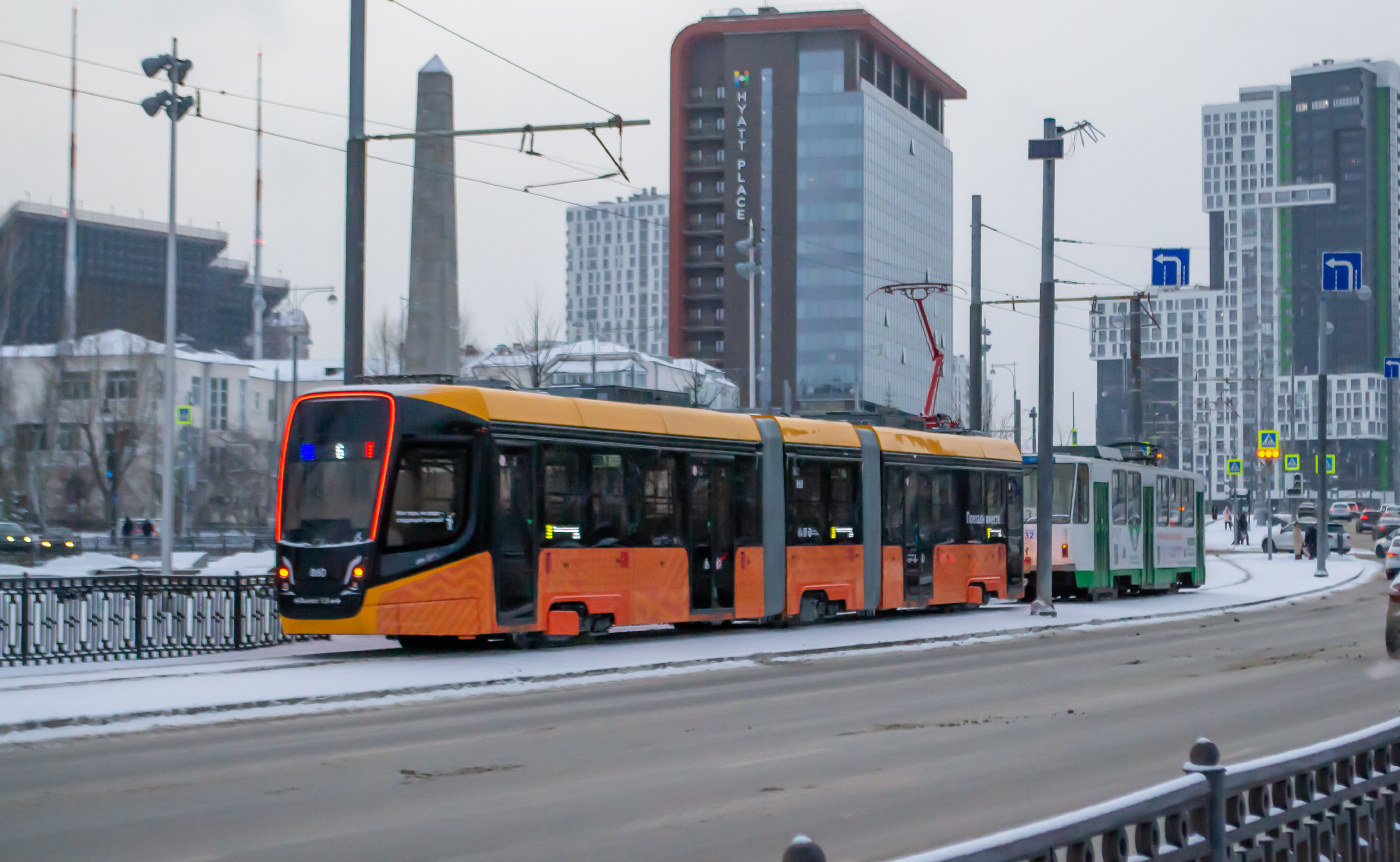 71-639 "Кастор" № 860; TATRA T6B5SU № 732
