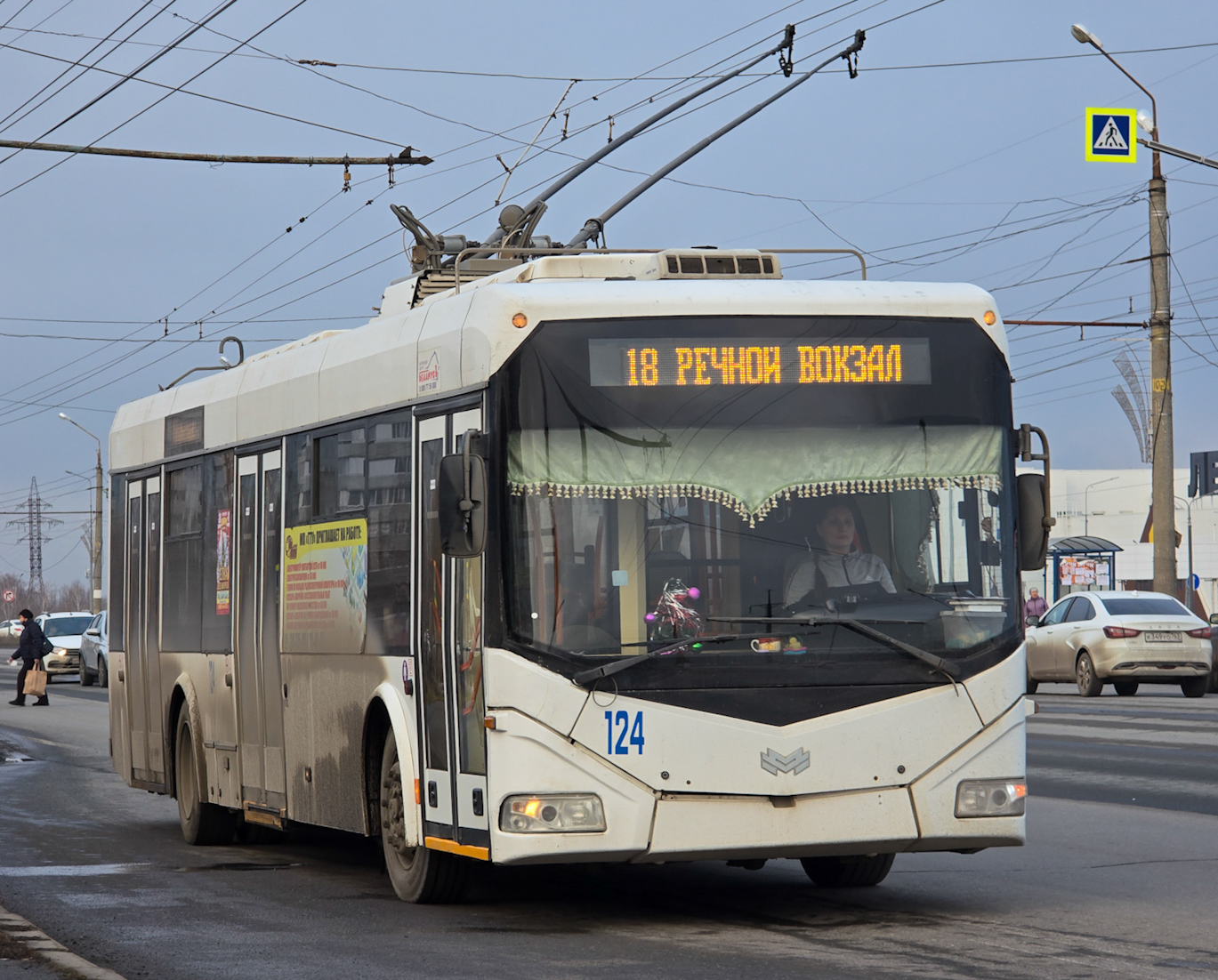 Троллейбус БКМ-321 бортовой №124