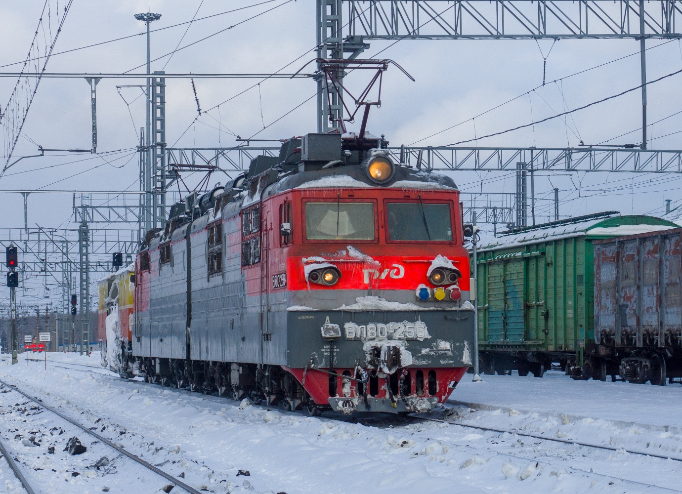 ВЛ80С-256