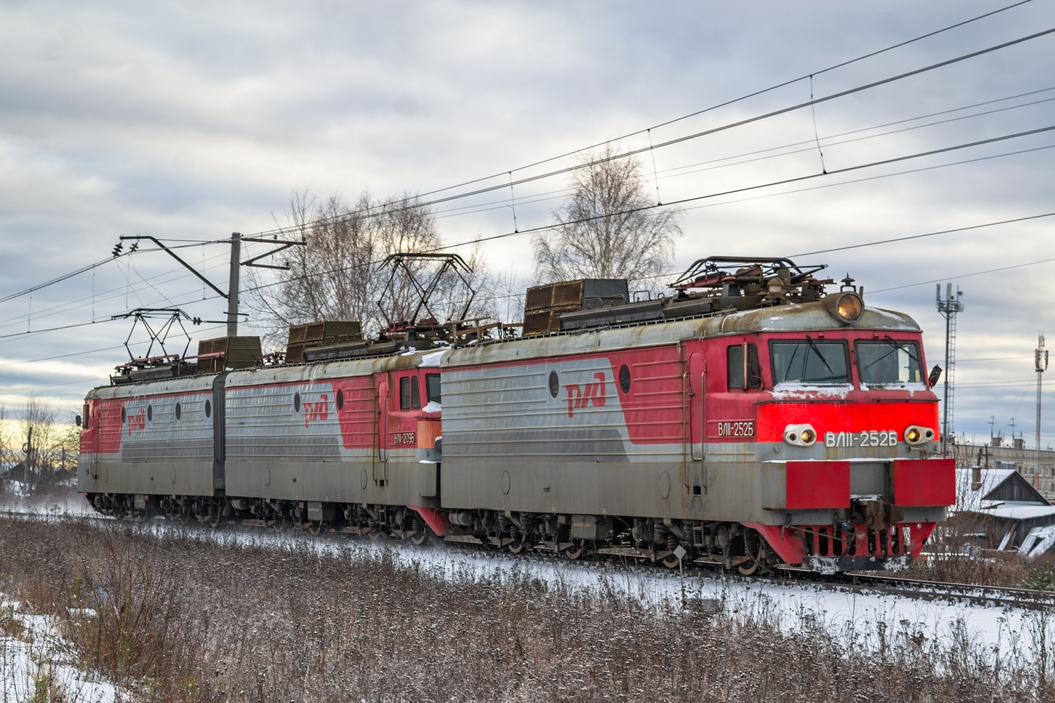 ВЛ11-252