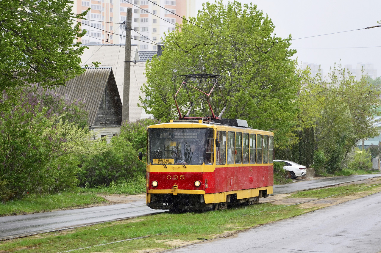 Tatra T6B5SU №025