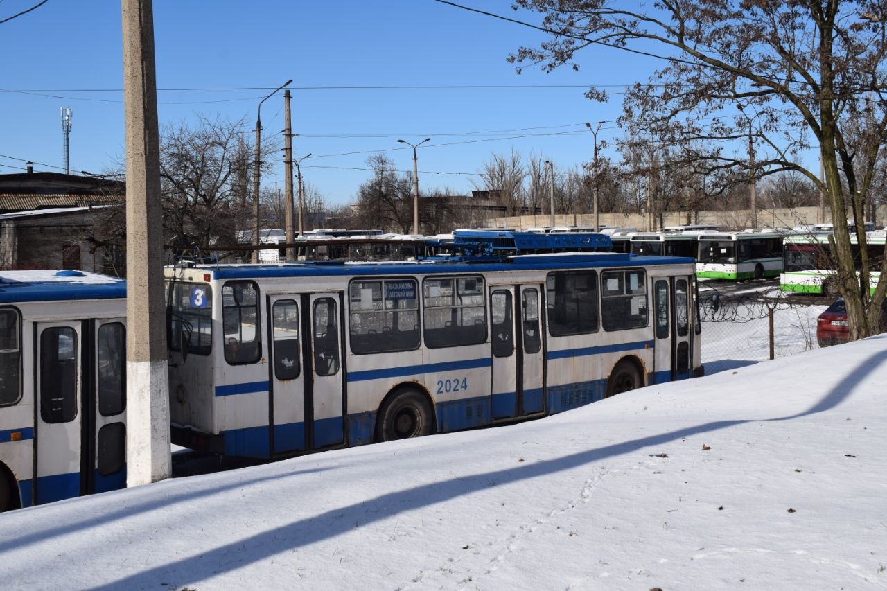 ЮМЗ Т2 № 2024