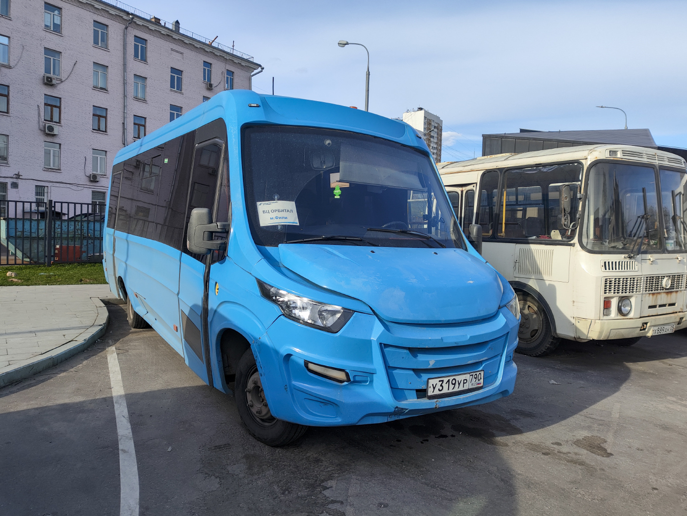 Нижегородец-VSN700 (IVECO)  № У 319 УР 790; ПАЗ-32053  № Х 889 АН 05