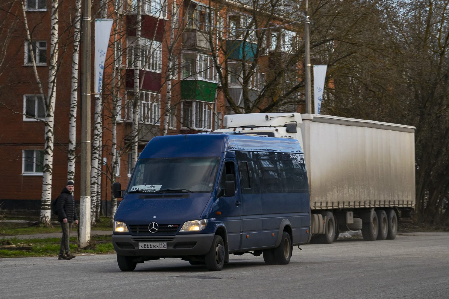 Луидор-223203 (MB Sprinter Classic) № К 866 ВХ 18