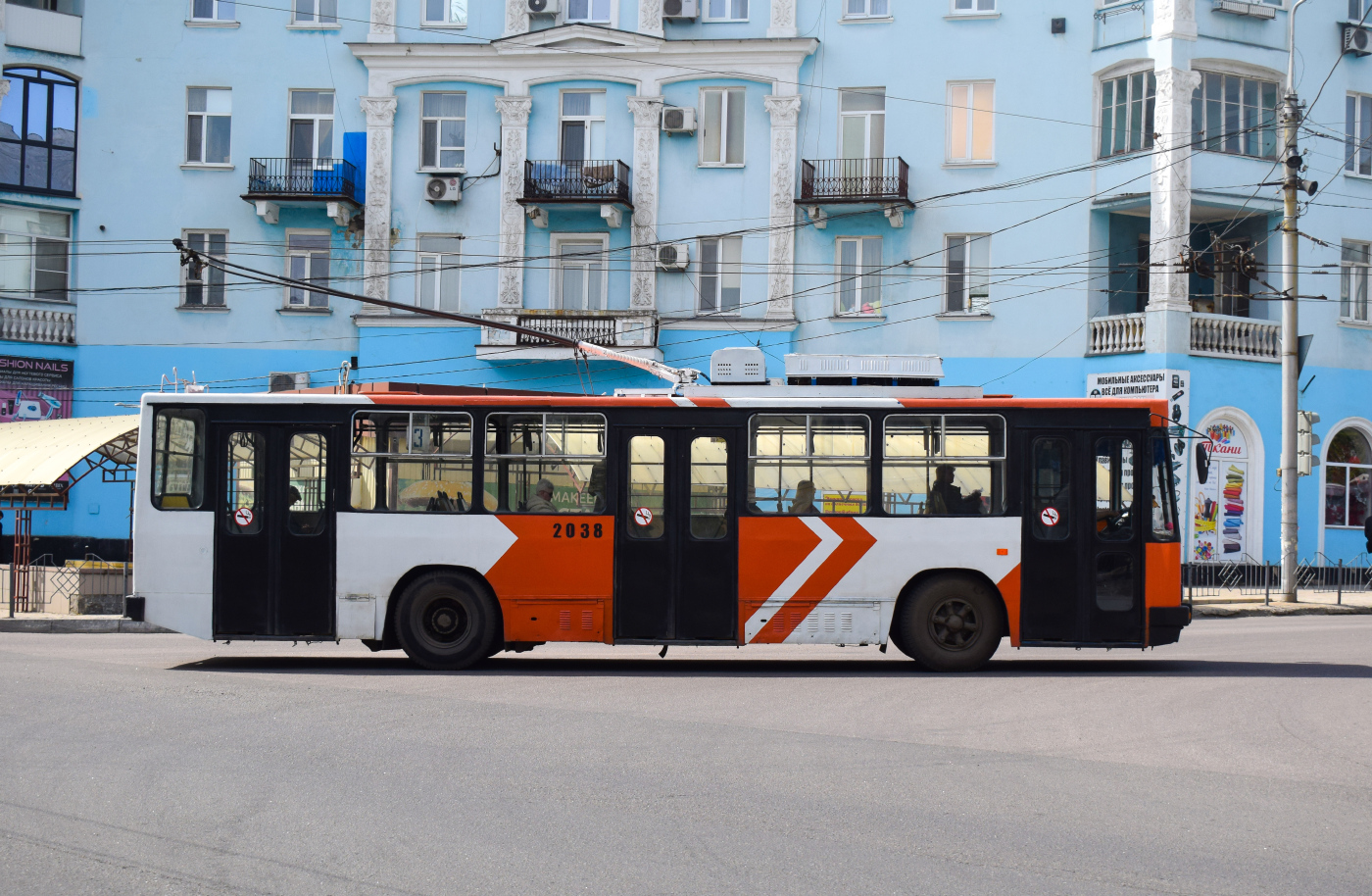 ЮМЗ Т2 № 2038