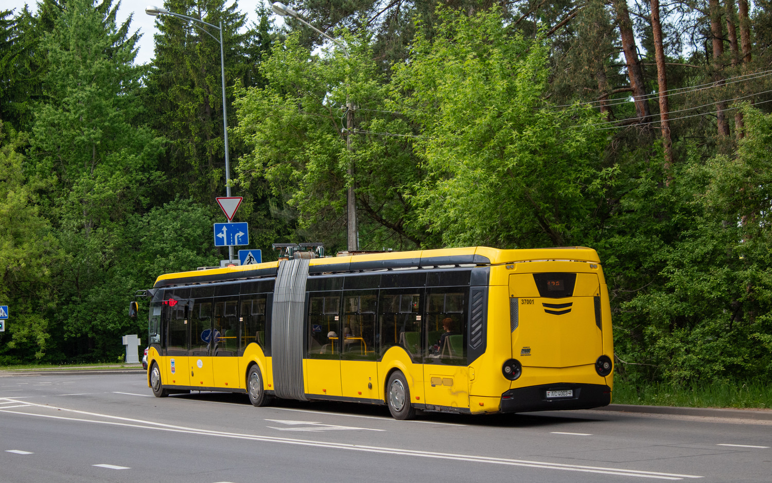 БКМ Е433 № 037001