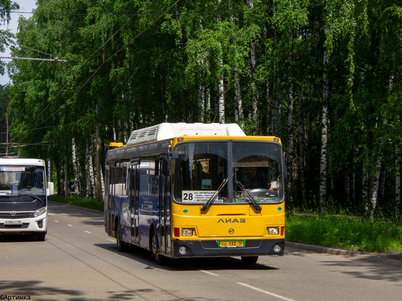 ПАЗ-320455-04 "Vector Next" № К 286 КУ 18; ЛиАЗ-5256.57 № ОА 133 18