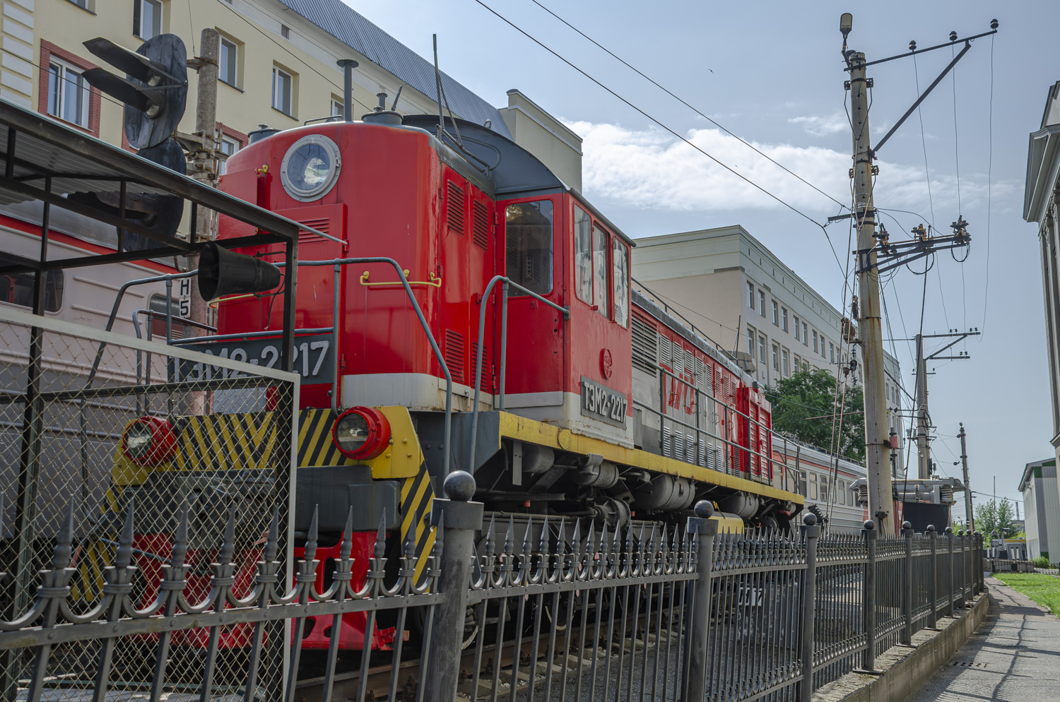  ТЭМ2-2217;  ВЛ10-570