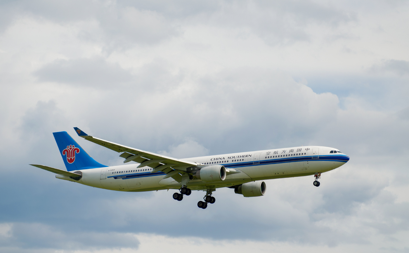 Airbus A330-323 B-5959