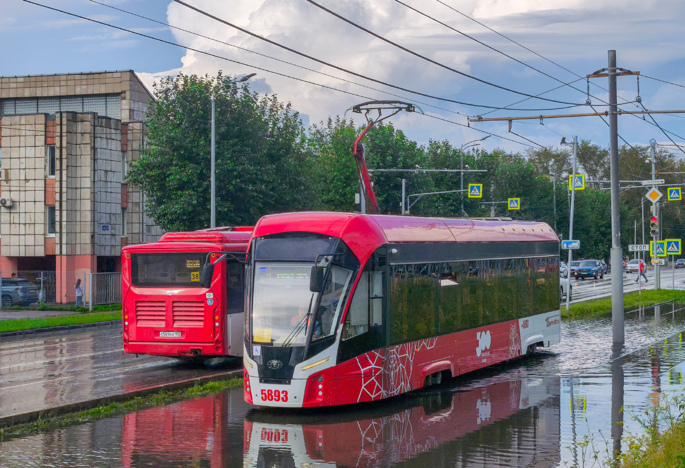 Volgabus-4298.G4 (CNG) № С 569 КО 159; 71-911ЕМ «Львёнок» № 5893