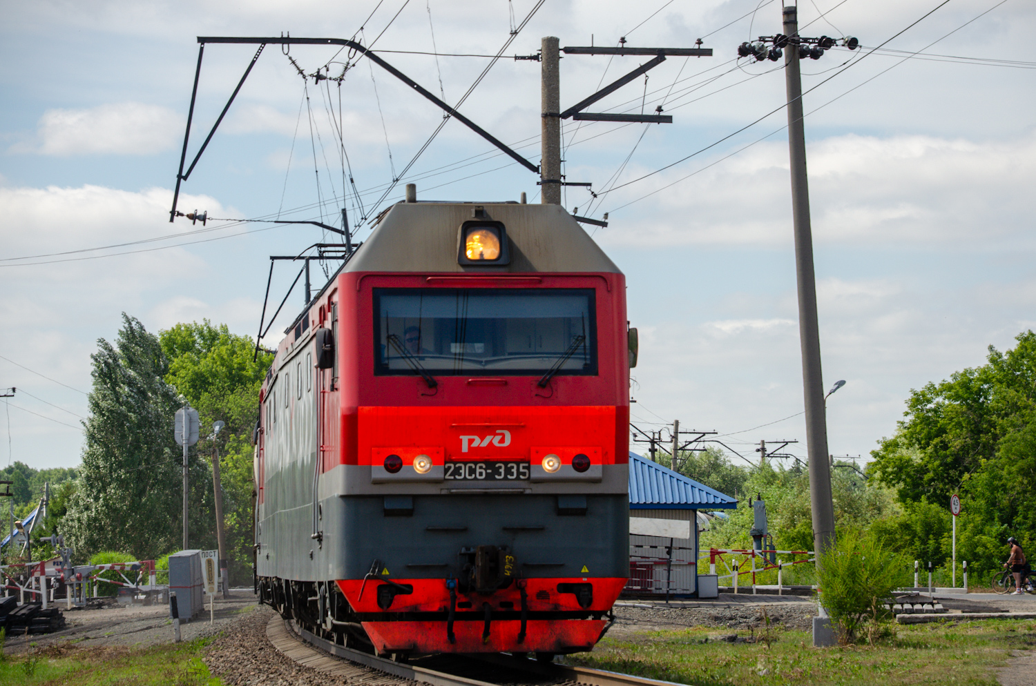 2ЭС6-335