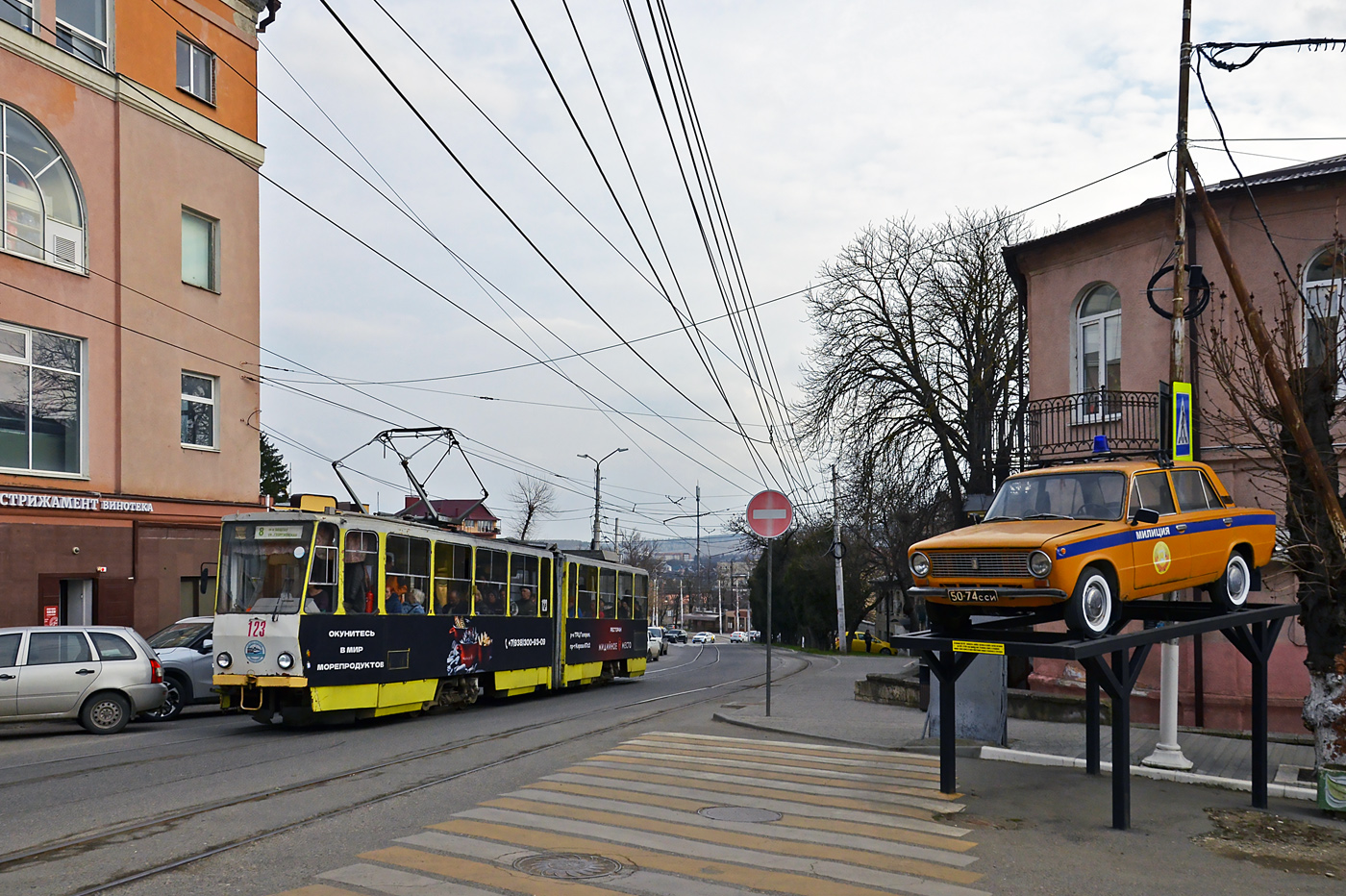 Tatra KT4SU № 123