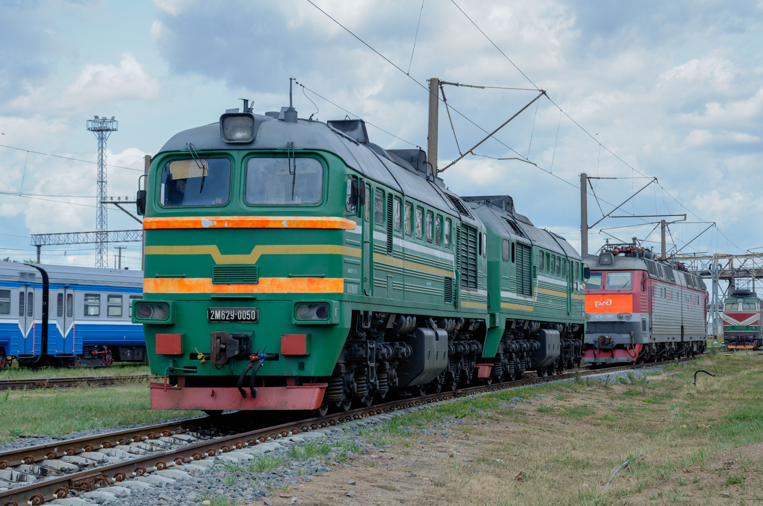 2М62У-0050; ЧС8-067; ЧС4Т-559