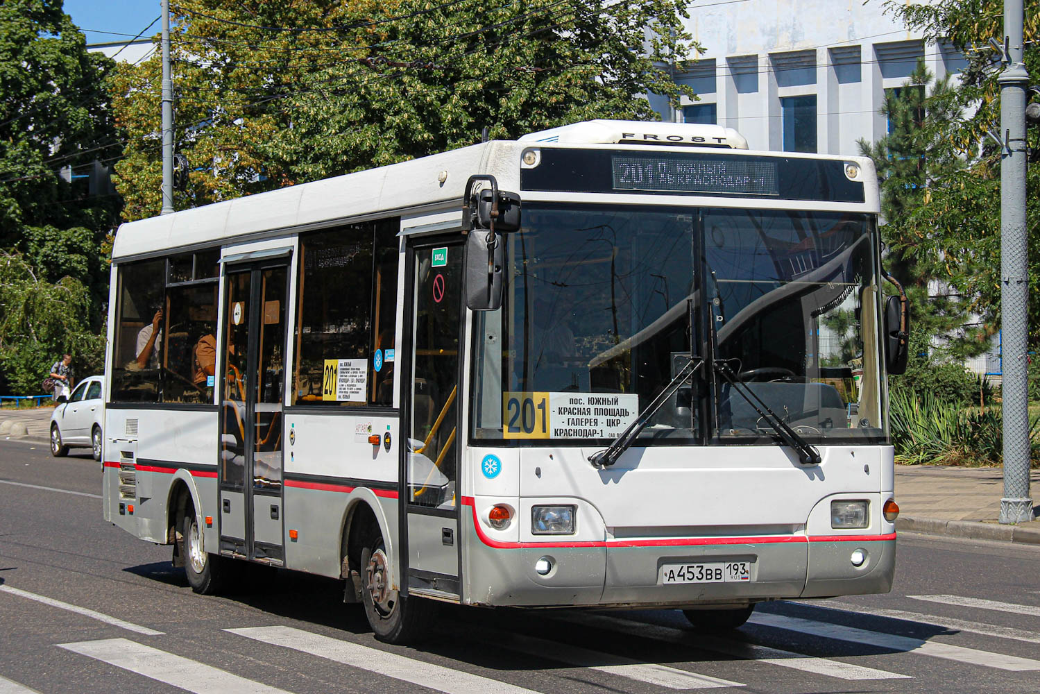 ПАЗ-3237-05 № А 453 ВВ 193