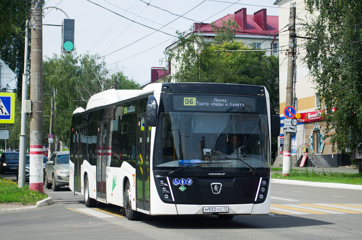 НефАЗ-5299-40-57 (CNG) № М 932 УО 13