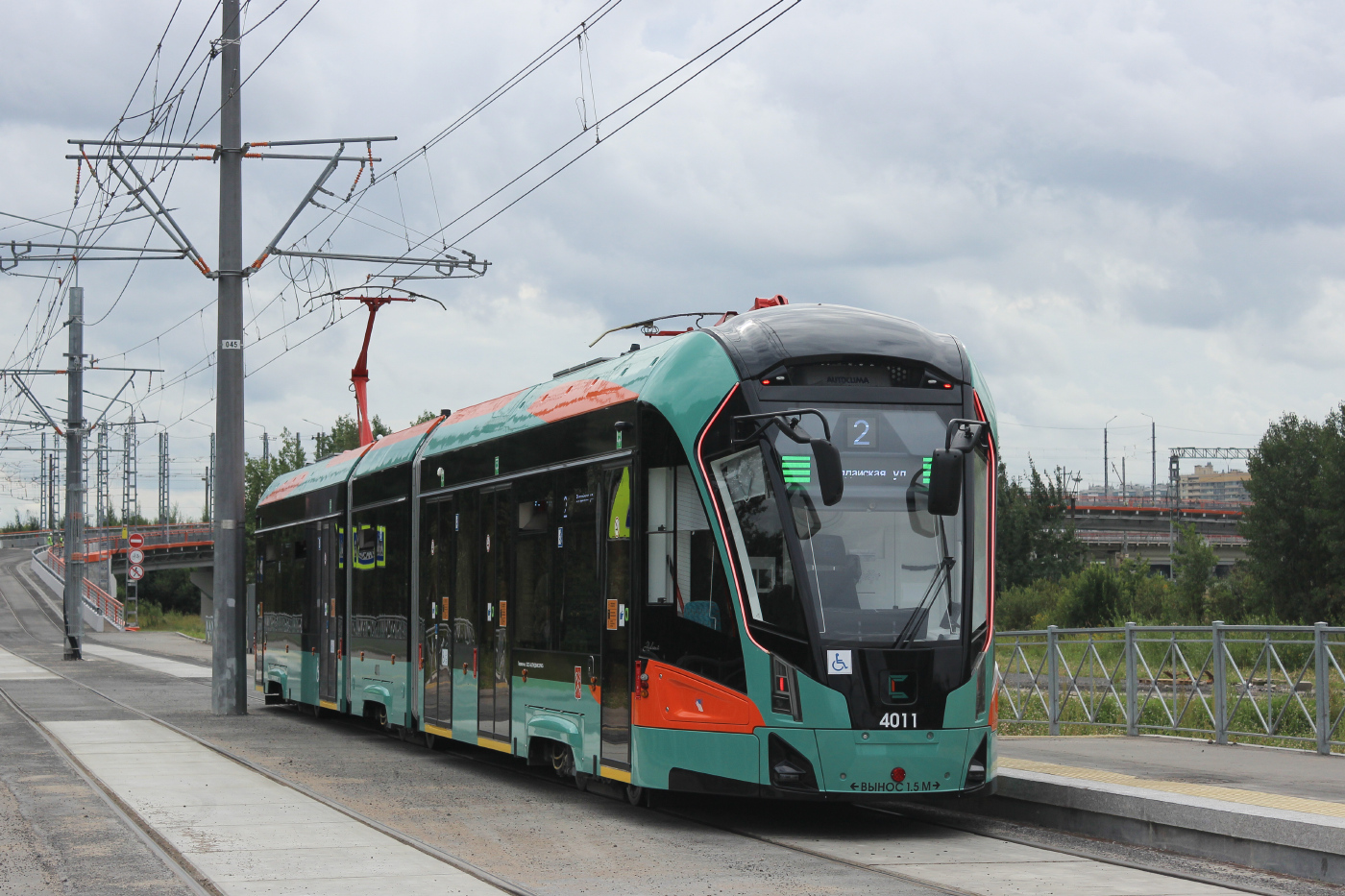 71-932 "Невский" №4011