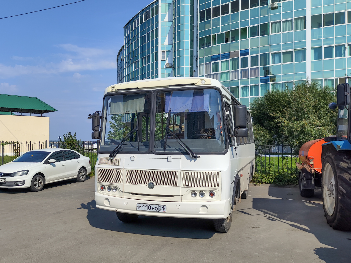 ПАЗ-320530-04 № М 110 НО 21