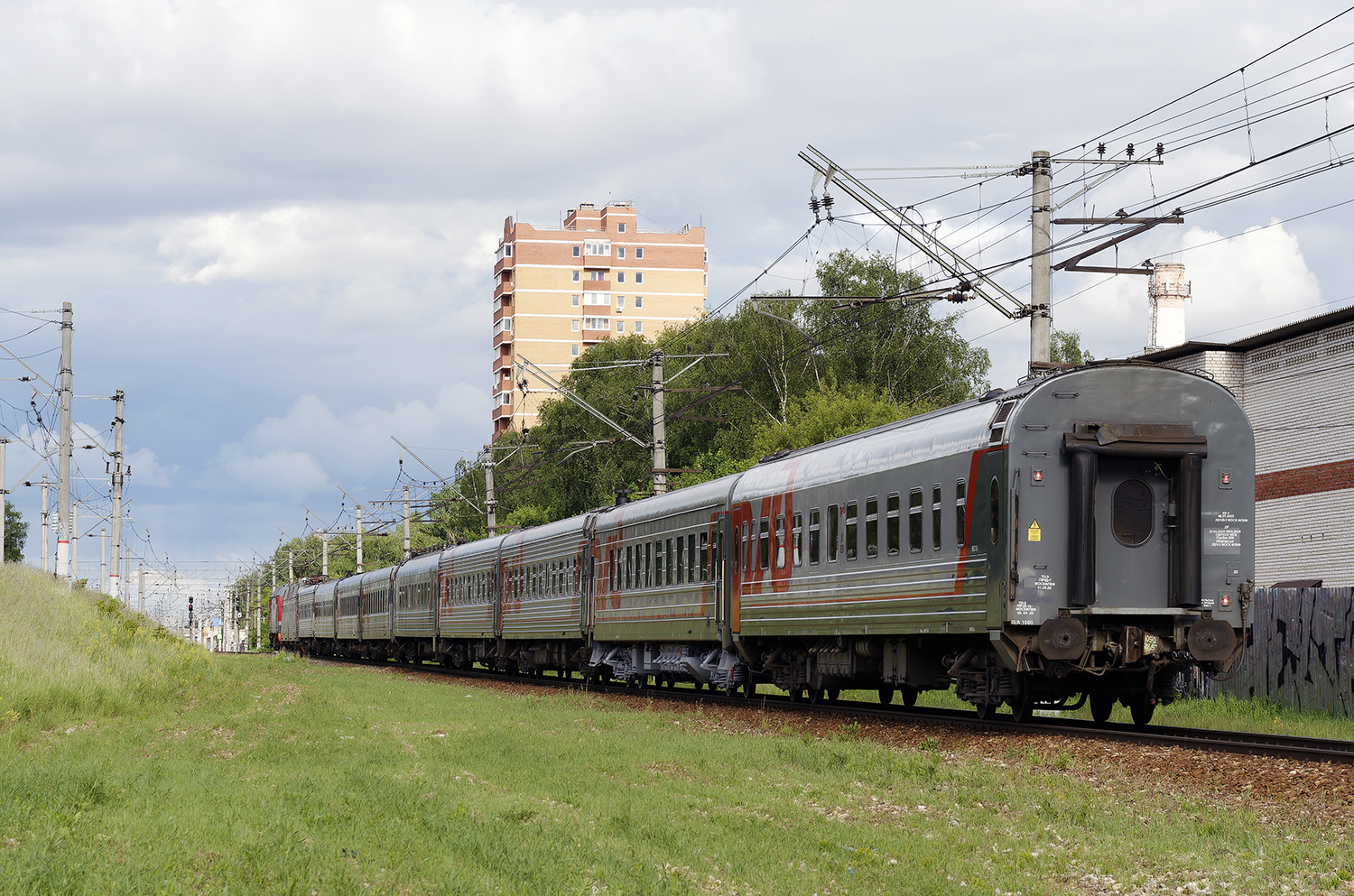 Пассажирские вагоны; ЧС7-009
