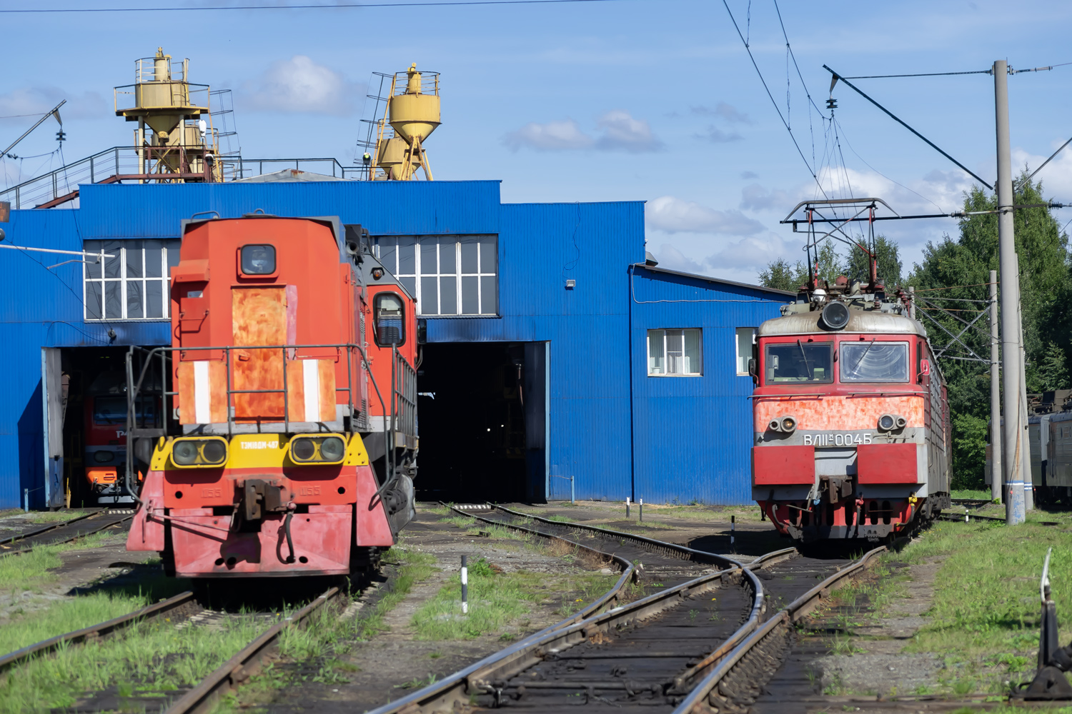 ВЛ11М-004; ВЛ11М-002; ТЭМ18ДМ-487