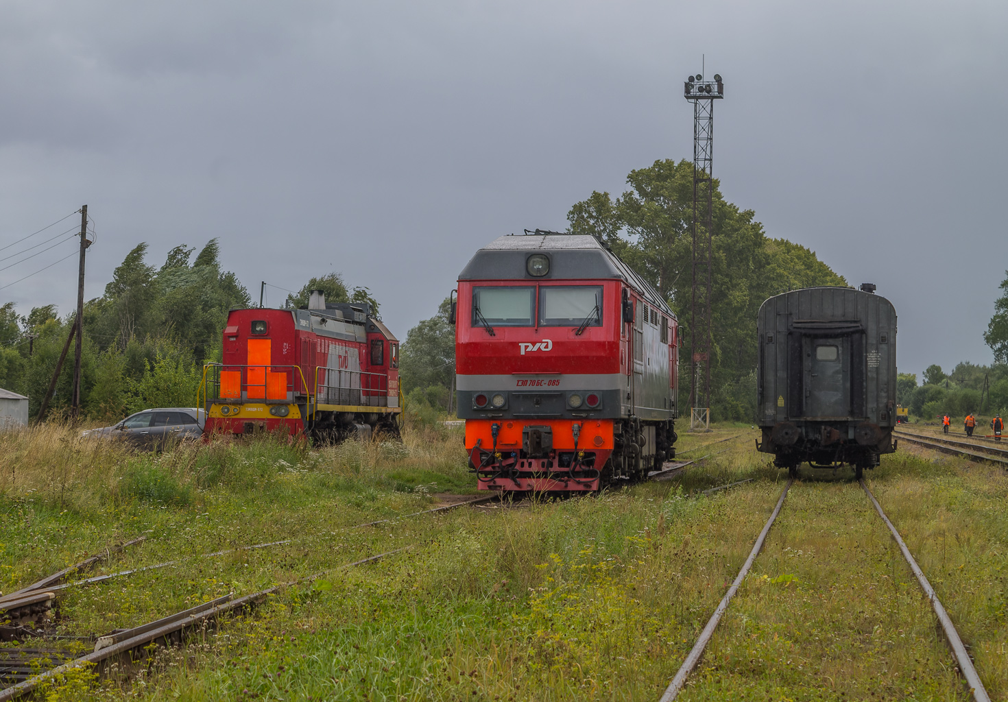 ТЭМ18ДМ-872; ТЭП70БС-085