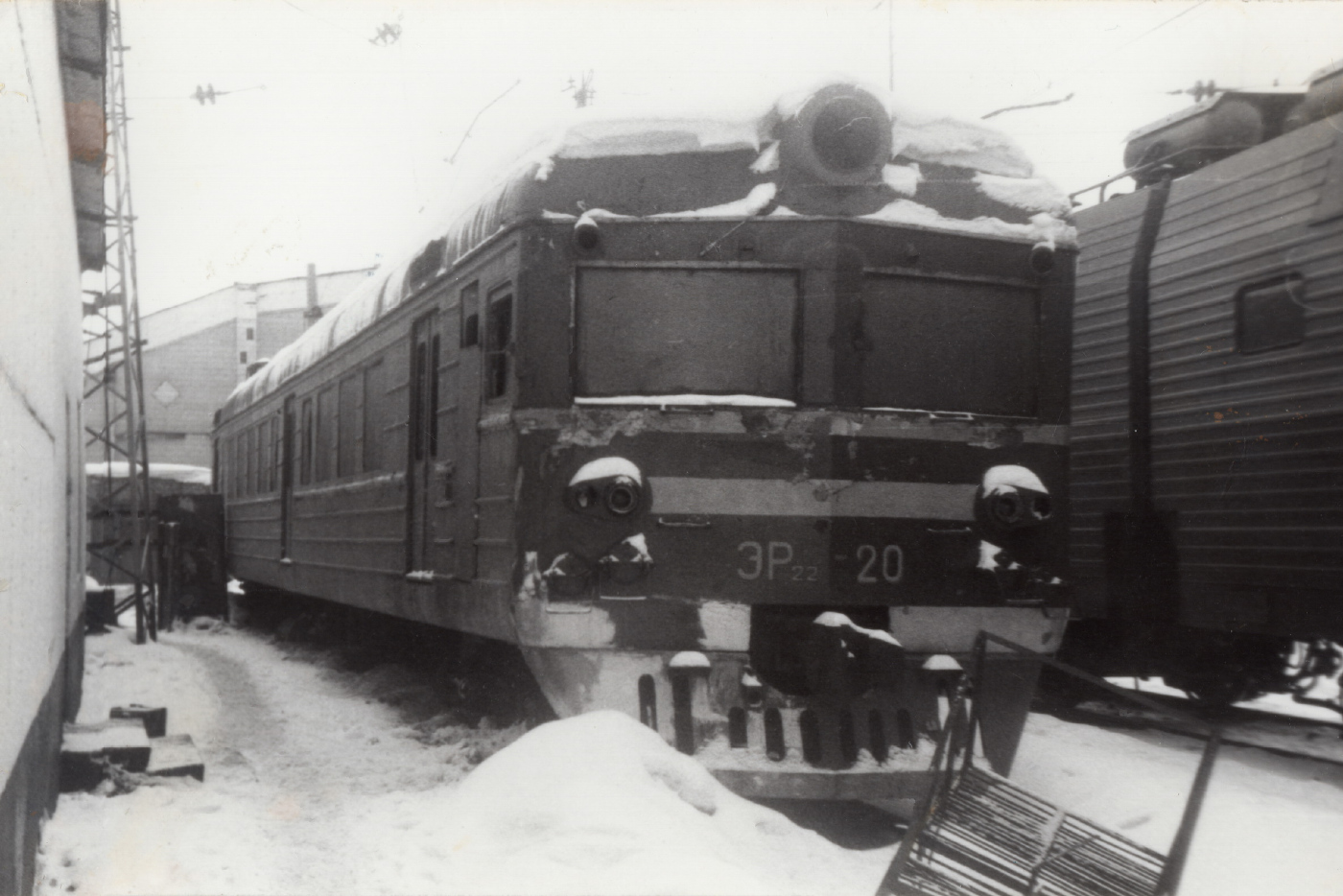 ЭР22-20